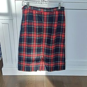 Pendelton Vintage A Line Skirt Size 28 Waist 100% Virgin Wool Plaid